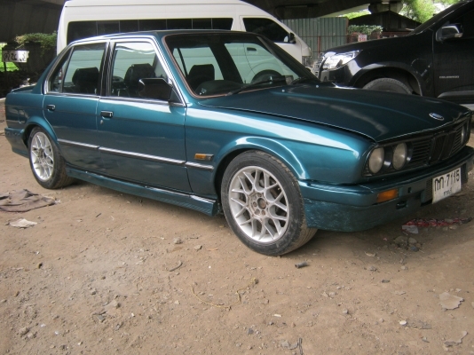 ขายบีเอ็ม E30สีสวย แบบแนวๆ เครื่องtoyota4Aขับหลังแมค16แอร์เย็น35000