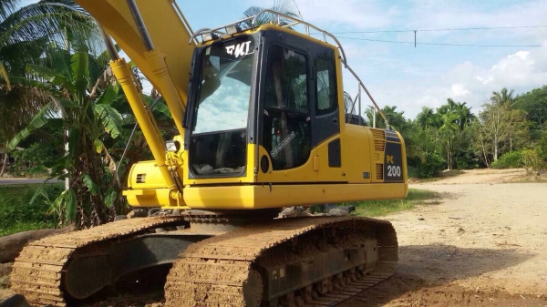ขายด่วน!! KOMATSU PC200-8 สภาพสวยๆค่ะ