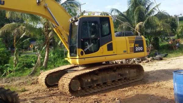 ขายด่วน!! KOMATSU PC200-8 สภาพสวยๆค่ะ ขายด่วน!! KOMATSU PC200-8 สภาพสวยๆค่ะ