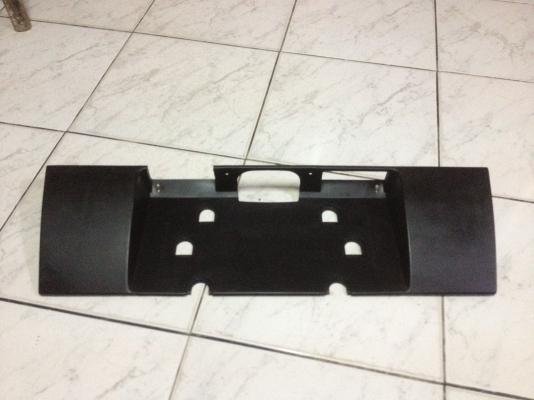 ขายชิ้นดำป้ายทะเบียน bmw e30 แท้ สีดำ ราคา500บาท โทร0924462525โส