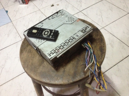 ขายวิทยุรถ sony cdx r3300t สีเงิน s mosfet cd mp3 ราคา500บาท โทร0924462525โส