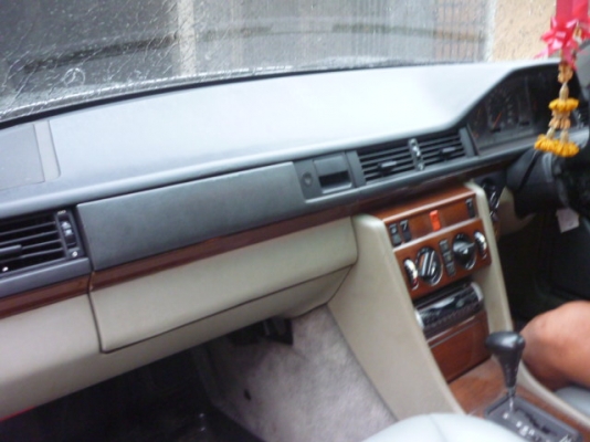 รถยนต์ BENZ 300E w124 สภาพเดิมๆ