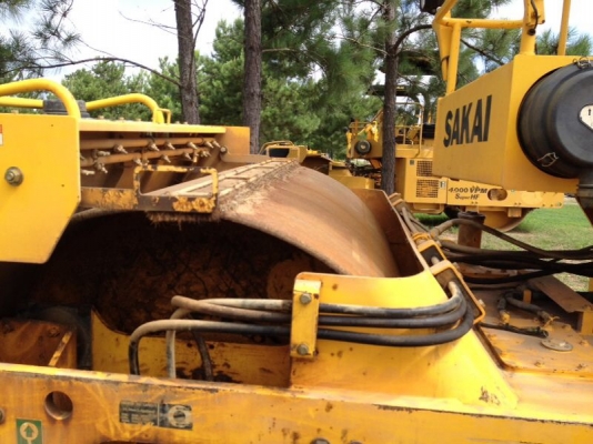 รถบดญี่ปุ่นหน้าเหล็กหลังเหล็ก SAKAI SW800-2 2008y 3,478h รุ่น2 สภาพสวยมาก สอบถามเพิ่มเติ่มโทรมาครับ สต๊อคญี่ปุ่น ผู้ซื้อต้องนำเข้าเอง โอนเงินทั้งหมด