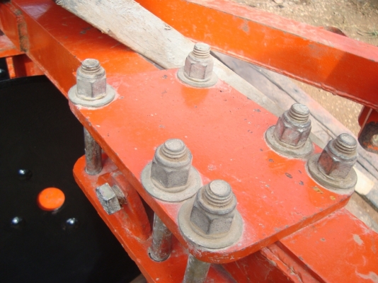 ขาย  24,000  บาท ผาน 4 ใบ 22นิ้วเต็ม ๆ   ของ HUI  ผลิต