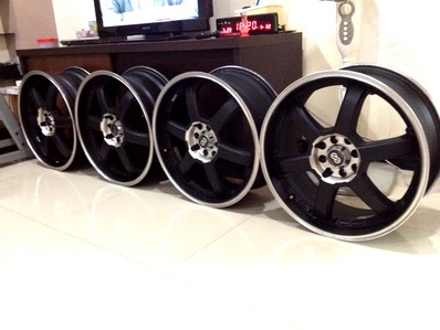 แม็กซ์ 18 นิ้ว ENKEI Racing 4รู100-114 ใส่รถ4รูได้หมด ล้อทุกวงนำขึ้นเครื่องถ่วงหมุนดูทุกล้อตามรูป ไม่คดไม่ดุ้ง ตจวส่งได้