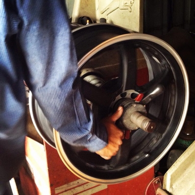 แม็กซ์ 18 นิ้ว ENKEI Racing 4รู100-114 ใส่รถ4รูได้หมด ล้อทุกวงนำขึ้นเครื่องถ่วงหมุนดูทุกล้อตามรูป ไม่คดไม่ดุ้ง ตจวส่งได้