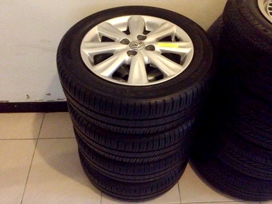 ----ขายแล้ว-----แม็กซ์โตโยต้า 15 นิ้ว ลาย 8 ก้าน 4 รู100 ตจว ส่งได้ครับ