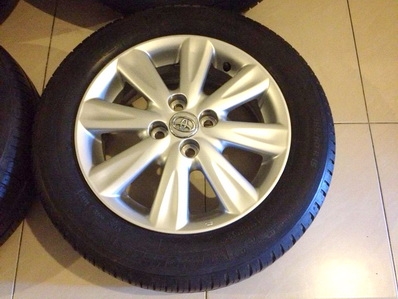 ----ขายแล้ว-----แม็กซ์โตโยต้า 15 นิ้ว ลาย 8 ก้าน 4 รู100 ตจว ส่งได้ครับ