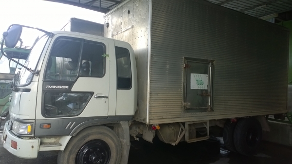 6ล้อ195แรง GD174(หัว-คัสซี)..รถตู้เย็น..ยกตู้ลง ยาง900-20...รถพร้อมใช้ เอาไปเก็บบ้าง.. 6ล้อ195แรง GD174(หัว-คัสซี)..รถตู้เย็น..ยกตู้ลง ยาง900-20...รถพร้อมใช้ เอาไปเก็บบ้าง..