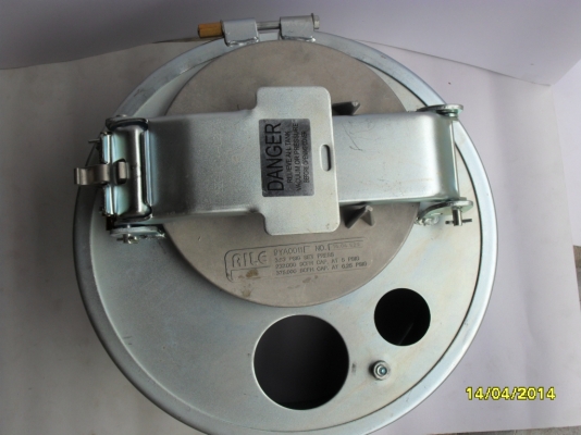 จำหน่าย ฝาแมนโฮล 16" พร้อมคอลลาร์ สูง20 cm. จำหน่าย ฝาแมนโฮล 16" พร้อมคอลลาร์ สูง20 cm.