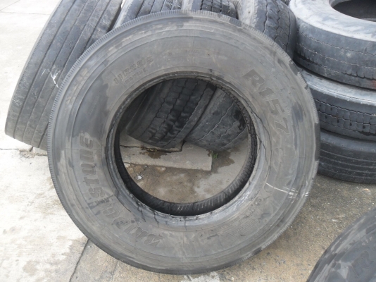 ยาง 11R22.5 สวยๆ เส้นละ 1500 บาท