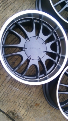 ล้อแม็กขอบ 20 สภาพใหม่มาก กิ๊ปๆ** 13500บาท ล้อแม็กขอบ 20 สภาพใหม่มาก กิ๊ปๆ** 13500บาท