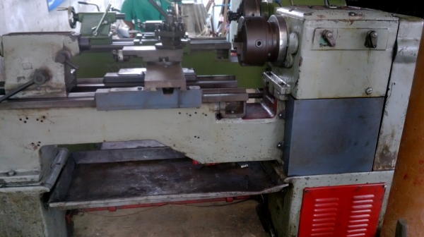 แท่นกลึง 5 ฟุต 3 เพลา เกียร์บล็อก พร้อมใช้งาน มีเบรก  67,000  ด่วน !!!!!