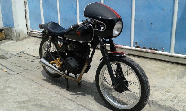 ขาย Honda GL 100 แนวคาเฟ่ แต่งเต็มๆ มีทะเบียน 19500