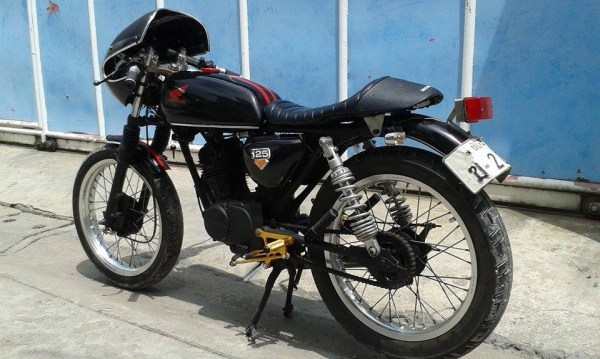 ขาย Honda GL 100 แนวคาเฟ่ แต่งเต็มๆ มีทะเบียน 19500
