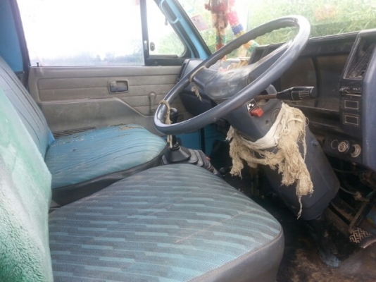 ขายดั้มเกษตร ISUZU NKR110แรง เครื่องดี แคชซีสวย ยางดี ภายในสวย กระบอกดั้มใหญ่ สภาพสวยพร้อมใช้งาน เอกสารพร้อมโอน สนใจโทร 090-8588220คุณนะ หรือ www.truck.in.th/498