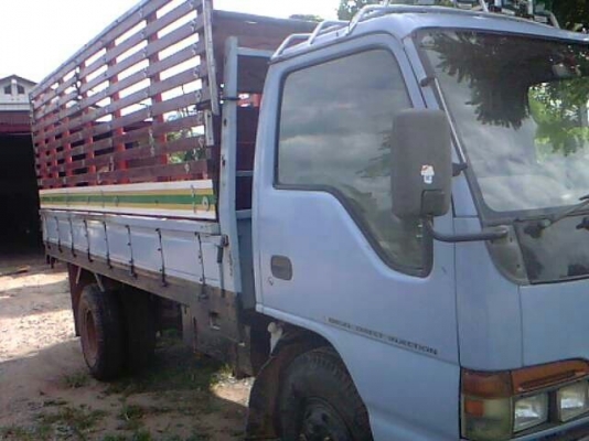 ขายISUZU NPR120แรง เครื่องดี แคชซีสวย ยางดี ภายในสวย สภาพพร้อมใช้งาน เอกสารพร้อมโอน สนใจสอบถามรายละเอียดเพิ่มเติมโทร 090-8588220คุณนะ หรือ www.truck.in.th/498