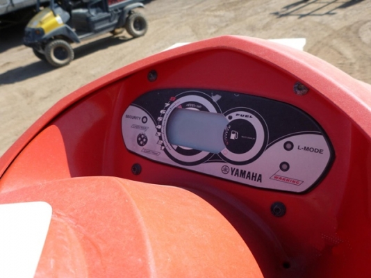 ขายเจ็ทสกี YAMAHA VX110 พร้อมเทรลเลอร์ลากเจ็ทสกี ของมือสองนำเข้าจากต่างประเทศ สนใจติดต่อ 081-981-9339