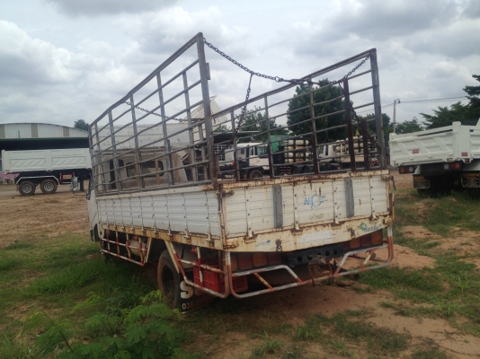 ขาย 6 ล้อ HINO FC เครื่อง WO4D 117 แรงม้าระบบ NGV ระบบดูกระบะ 5 เมตร สูง 2.0 เมตร สวยๆครับ