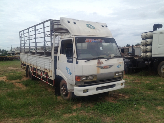 ขาย 6 ล้อ HINO FC เครื่อง WO4D 117 แรงม้าระบบ NGV ระบบดูกระบะ 5 เมตร สูง 2.0 เมตร สวยๆครับ