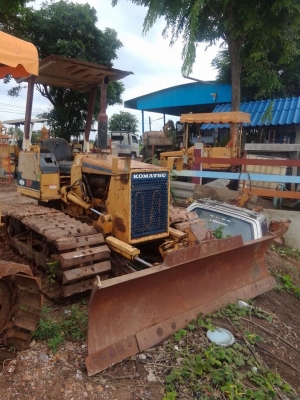 แทรกเตอร์ D 20 P รุ่น 6 เครื่องเดิม สีเดิม ใบแทรกสวย พร้อยใช้ แทรกเตอร์ D 20 P รุ่น 6 เครื่องเดิม สีเดิม ใบแทรกสวย พร้อยใช้