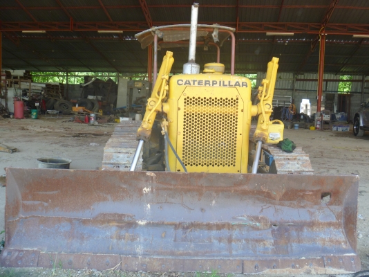 ต้องการขายรถแทคเตอร์ D4D