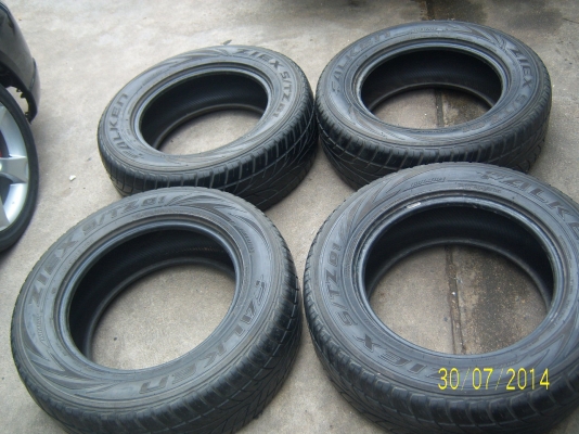 ยาง 265 60 18   ปี 10  4เส้น  ดอกหนา ยังใช้ได้อีกนาน