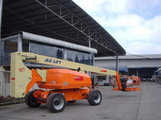 บริการให้เช่ารถกระเช้า รายวัน รายสัปดาห์ รายเดือน ทั้ง บูมหักศอก บูมตรง ขากรรไกร ราคาถูก