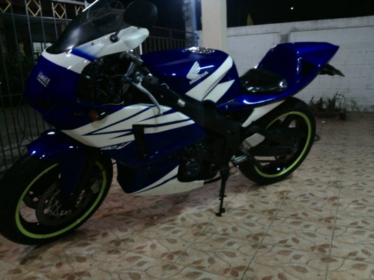 ขายcbr400cc.ปี89ทะเบียนแท้เล่มเขียวเอกสารพร้อมโอน