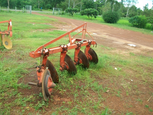 ขายผานบุกเบิกตราช้าง 4 จาน