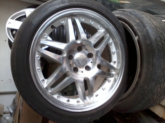 ขายแม็คพร้อมยาง