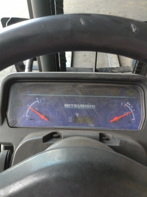 +++ ขายโฟล์คลิฟท์ MITSUBISHI FD30 (รุ่นใหม่) รถสภาพดี พร้อมใช้  ขนาด 3 ตัน เสา 3 เมตร  เกียร์ธรรมดา  เครื่องยนต์ดีเซล งา 1,070  มม. ยางตัน  *** สนใจรายละเอียด  ราคา  คุยได้ครับ โทร. 081-659-7598 ครับ ***