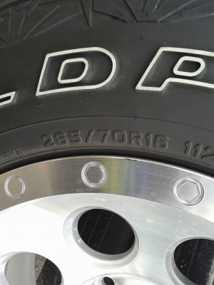 max lenso 16x9 + at 265/70/16 ปี 14 1ชุด สภาพ 99\% max lenso 16x9 + at 265/70/16 ปี 14 1ชุด สภาพ 99\%