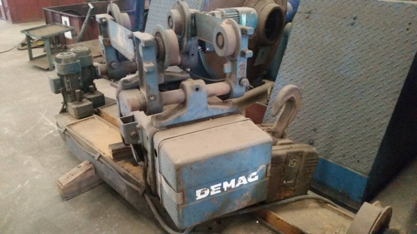 ขายเครนในอาคาร 5 ตัน เดแมกซ์ 1 ชุดและ 15 ตันรางคู่ 1 ชุดความยาว 20 เมตรทั้ง 2 ขนาด