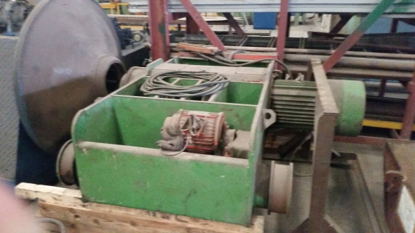 ขายเครนในอาคาร 5 ตัน เดแมกซ์ 1 ชุดและ 15 ตันรางคู่ 1 ชุดความยาว 20 เมตรทั้ง 2 ขนาด