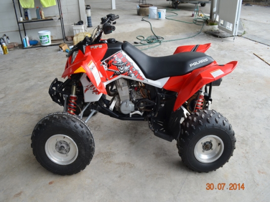 ATV Polaris Outlaw 525S