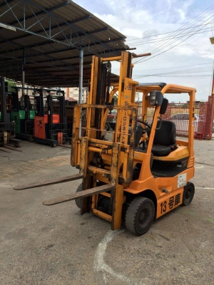 รถยกไฟฟ้า แบบนั่งขับขนาด 1.5 ตัน เสาสูง 3 เมตร Toyota 7FBL15