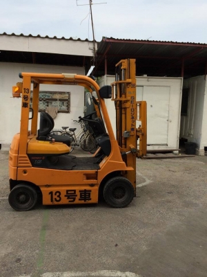 รถยกไฟฟ้า แบบนั่งขับขนาด 1.5 ตัน เสาสูง 3 เมตร Toyota 7FBL15