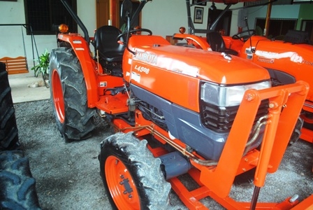 ขายรถไถ Kubota L 4508 (4WD) พร้อมใบดันหน้า ขายรถไถ Kubota L 4508 (4WD) พร้อมใบดันหน้า