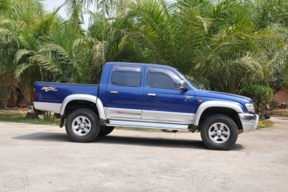 ขายดาวน์ ขายด่วน ขายถูก TOYOTA D4D Super Sport Cap4 4WD AUTO เบาะหนัง ปี2003 มือเดียวออกห้าง