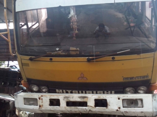 ขายรถ6ล้อติดเครนพับ5ตัน พร้อมทำงาน