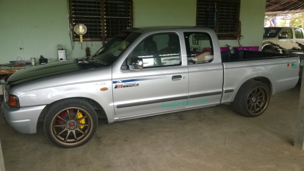 ขาย ford ranger 2.5 XLS ปี 02 แต่งซิ่งพร้อมหล่อ ครบๆ สักคันคับ