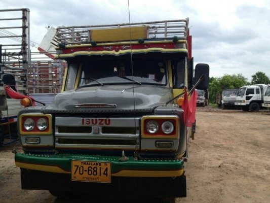 ขายเทรลเลอร์หัวยาว2เพลา เครื่องดี165แรง พ.เพาเวอร์ ขึ้นpc200ได้สะบาย แคชซีสวย ยางดี สภาพพร้อมใช้งาน เอกสารพร้อมโอน  สนใจโทร 090-8588220คุณนะ