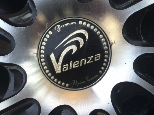 ขายล้อแม็กพร้อมยาง ขอบ20" ใช้งานน้อบ ขายล้อแม็กพร้อมยาง ขอบ20" ใช้งานน้อบ