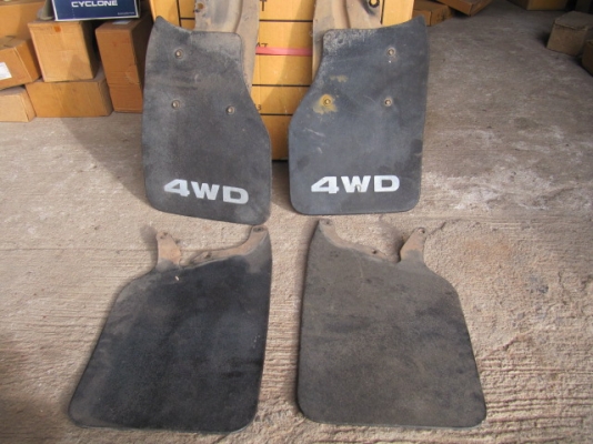 กระจัง KB 20  ฝาท้าย แก้ม ฯ