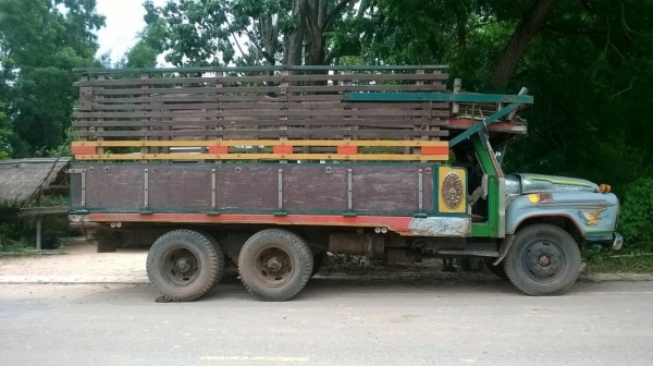 ขาย 10 ล้อหัวยาว 2 เพลาใหญ่จัมโบ้ เครื่อง EH700 สโลว์กลาง ยางเต็ม ทะเบียนเต็มพร้อมโอน สภาพสวยพร้อมใช้ครับ