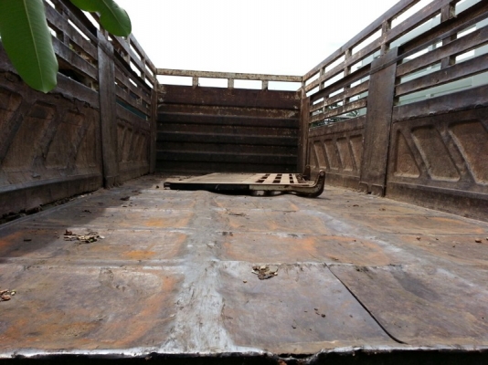 รถอีซูซุ 10 ล้อดั๊ม 270 แรงม้า. ปี 49 สนใจติดต่อ 081 - 6079515 รถอีซูซุ 10 ล้อดั๊ม 270 แรงม้า. ปี 49 สนใจติดต่อ 081 - 6079515