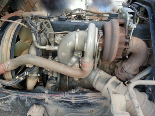 รถอีซูซุ 10 ล้อดั๊ม 270 แรงม้า. ปี 49 สนใจติดต่อ 081 - 6079515 รถอีซูซุ 10 ล้อดั๊ม 270 แรงม้า. ปี 49 สนใจติดต่อ 081 - 6079515