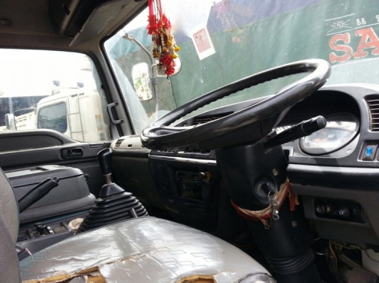 รถอีซูซุ 10 ล้อดั๊ม 270 แรงม้า. ปี 49 สนใจติดต่อ 081 - 6079515 รถอีซูซุ 10 ล้อดั๊ม 270 แรงม้า. ปี 49 สนใจติดต่อ 081 - 6079515