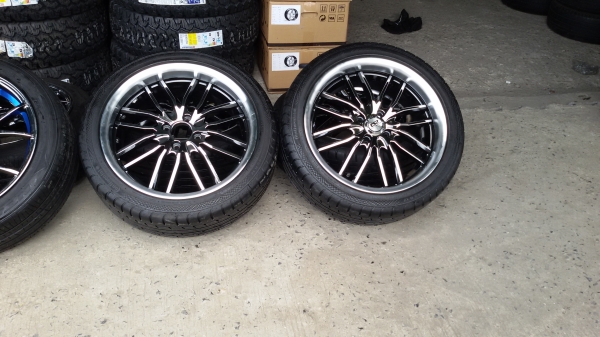 ขายล้อขอบ17 4รู100พร้อมยางชุดละ13500